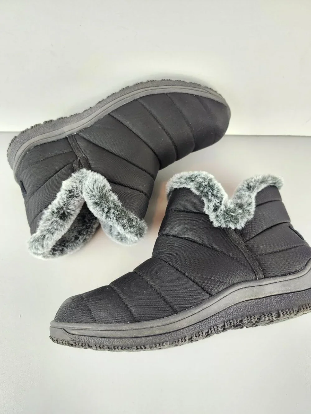 Minnetonka Northtown Boot - Women's Size 9